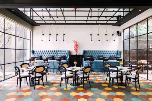 Yuk, Ajak Pasangan Dinner di 5 Kafe Romantis Ini!